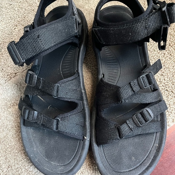 Teva sandals size 13 - Picture 4 of 4
